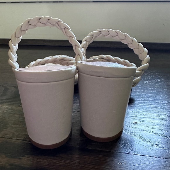 Braided neutral sandals with block heel - Picture 3 of 3